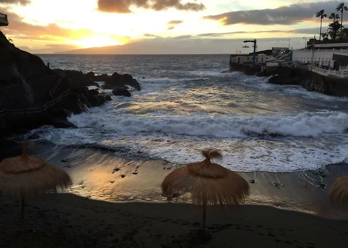 Sunset Oasis Of Gigantes 圣地亚哥港